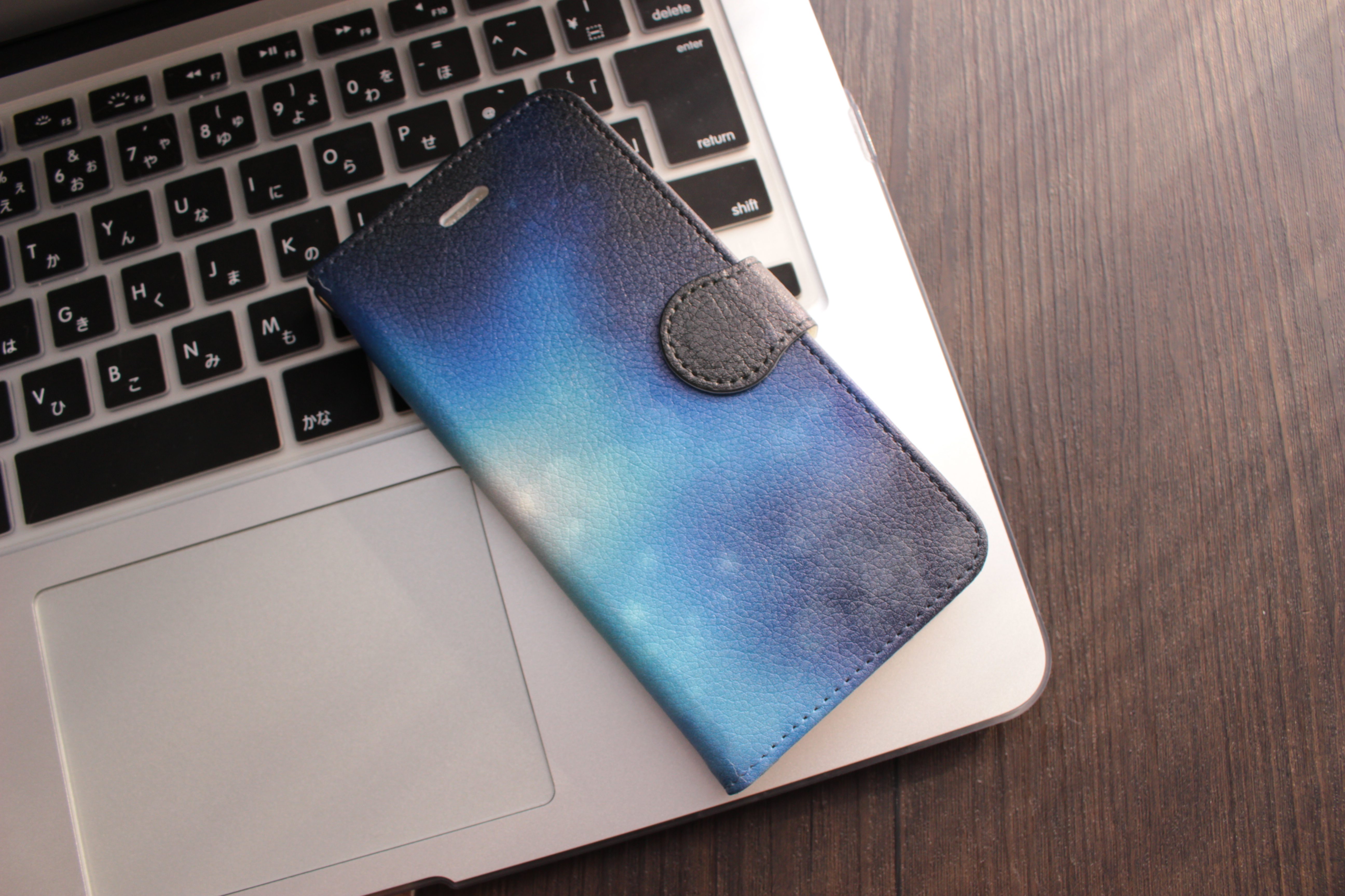 Apple MacBook Air MMGG2J/A 1枚目