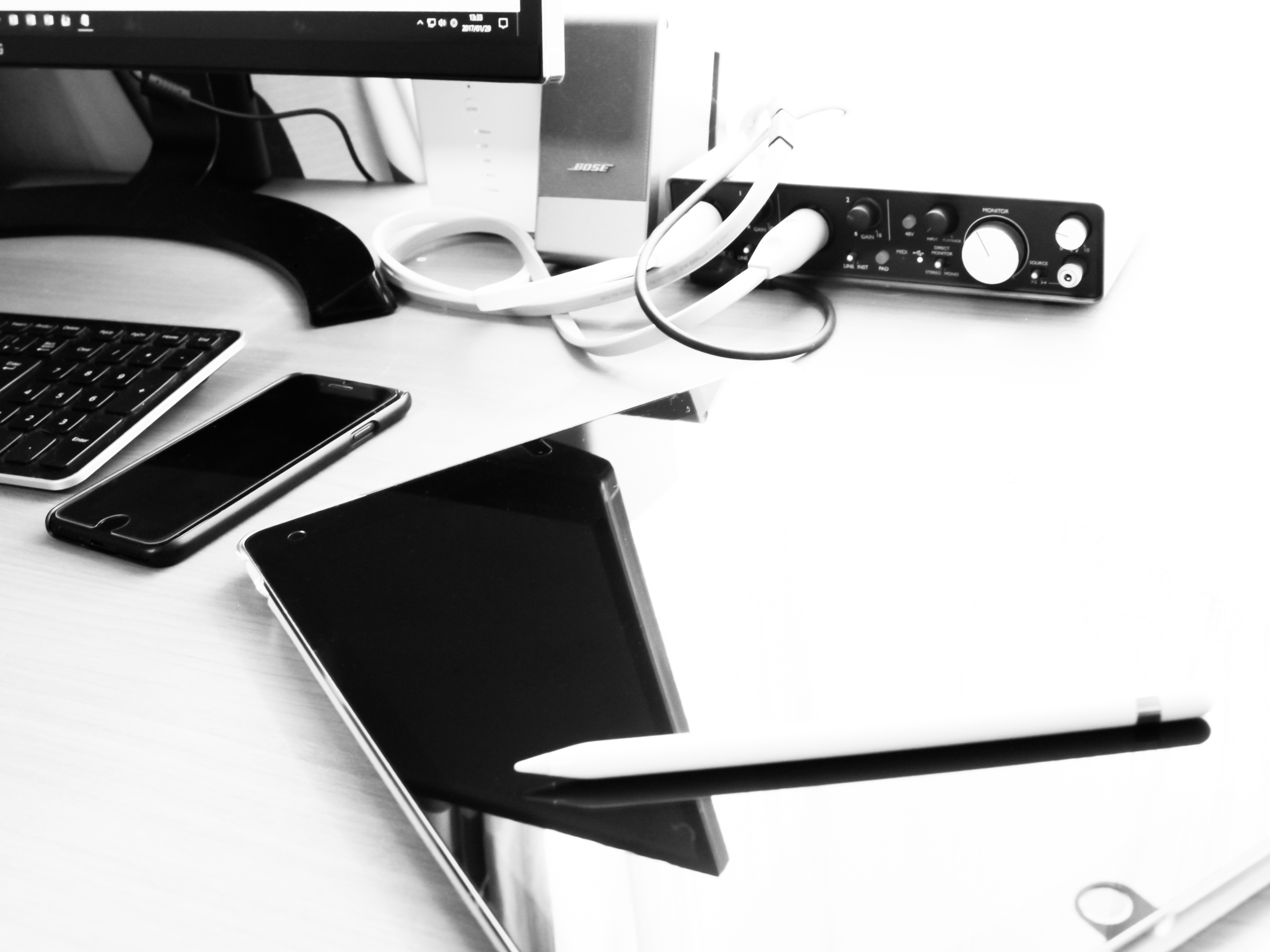 Apple iPad Pro 10.5インチ Wi-Fi 256GB MPDY2J/A  1枚目