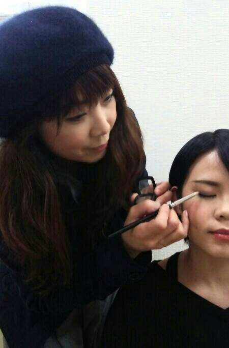 NYX Hot Singles Eye Shadow  2枚目