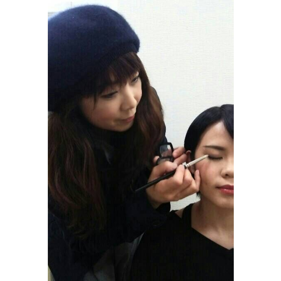 NYX Hot Singles Eye Shadow 2枚目