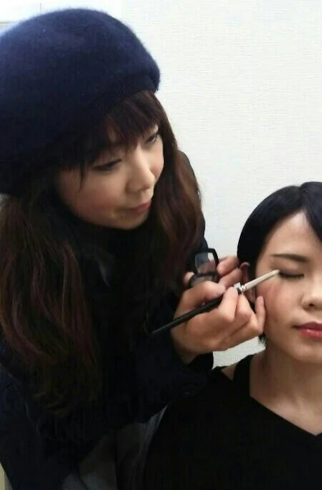 NYX Hot Singles Eye Shadow 2枚目