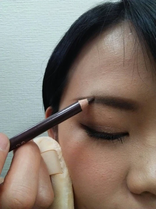 shu uemura ハード フォーミュラ ハード9 シール ブラウン 02 1枚目