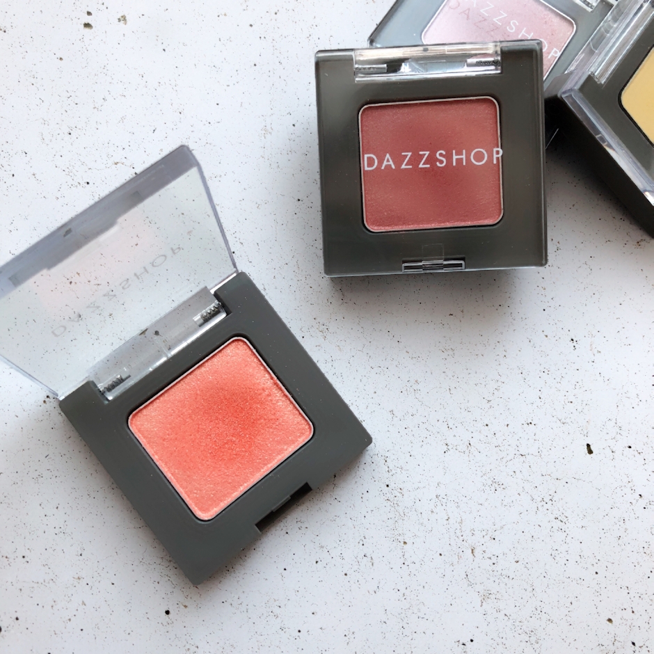 エステティクス DAZZSHOP アリュールド シングル アイシャドウ 1枚目