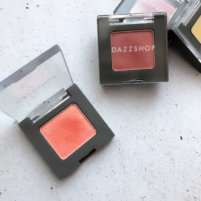 エステティクス DAZZSHOP アリュールド シングル アイシャドウ 1枚目