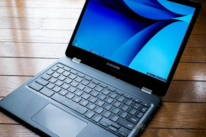 Samsung Chromebook Pro XE510C24-K01US 1枚目