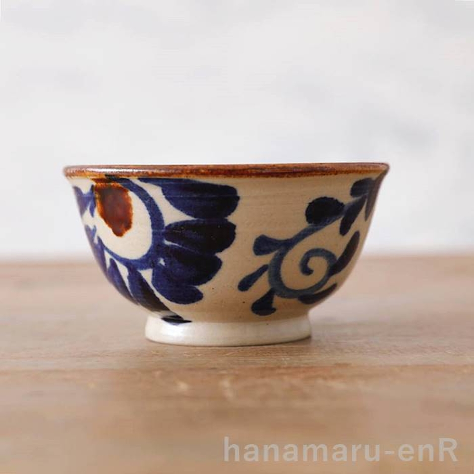 中城窯 やちむん 茶碗 1枚目