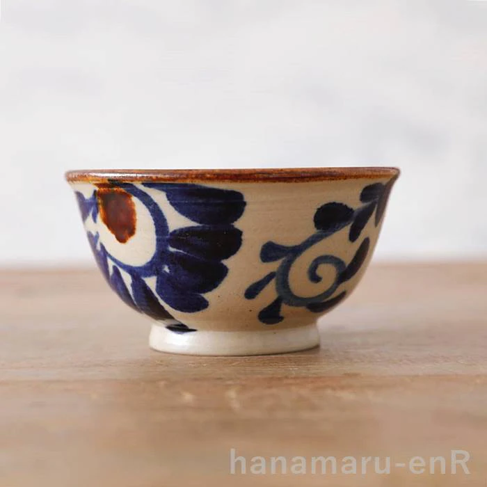 中城窯 やちむん 茶碗 1枚目