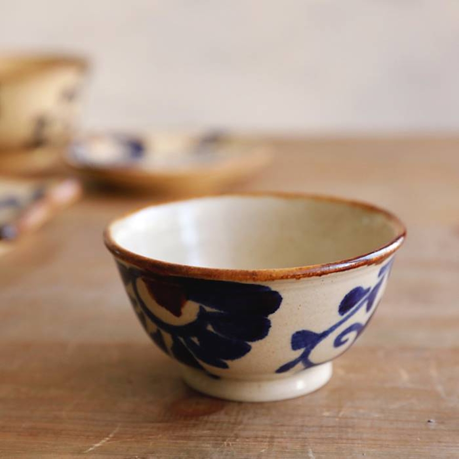 中城窯 やちむん 茶碗 2枚目