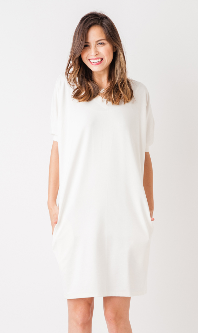 ヴィリーナ ナーシングリュクスVネックドレス ホワイト 1枚目