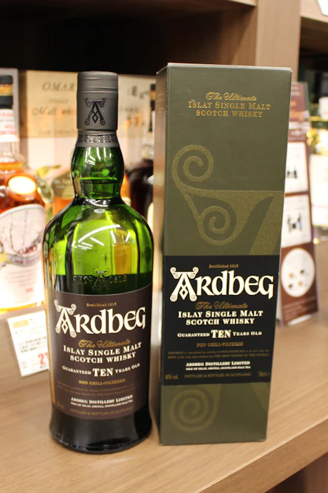 Ardbeg アードベッグ 10年 アイラモルト 1枚目