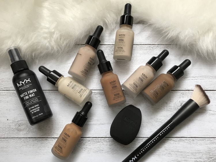 NYX Professional Makeup TTL コントロール DP ファンデーション 1枚目
