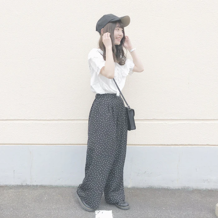 GU ワイドパンツ(ドット) 1枚目