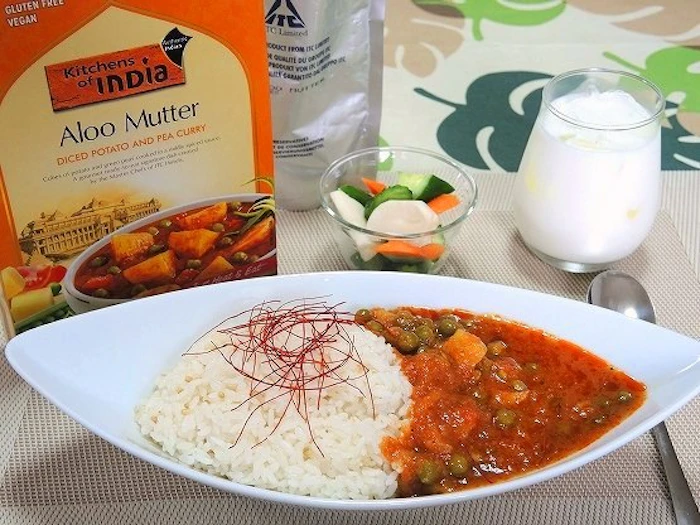 Kitchens of India アルームター 角切りポテトとエンドウ豆のカレー 2枚目