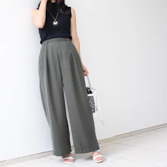 GU クリーンワイドパンツ 1枚目