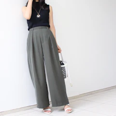 GU クリーンワイドパンツ 1枚目