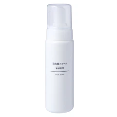 無印良品 泡洗顔フォーム・敏感肌用 200ml 1枚目