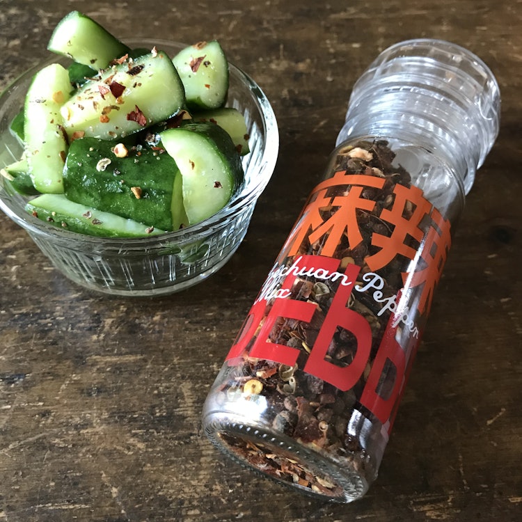 オーバーシーズ スパイスアップ 麻辣ペッパー 33g×3 1枚目