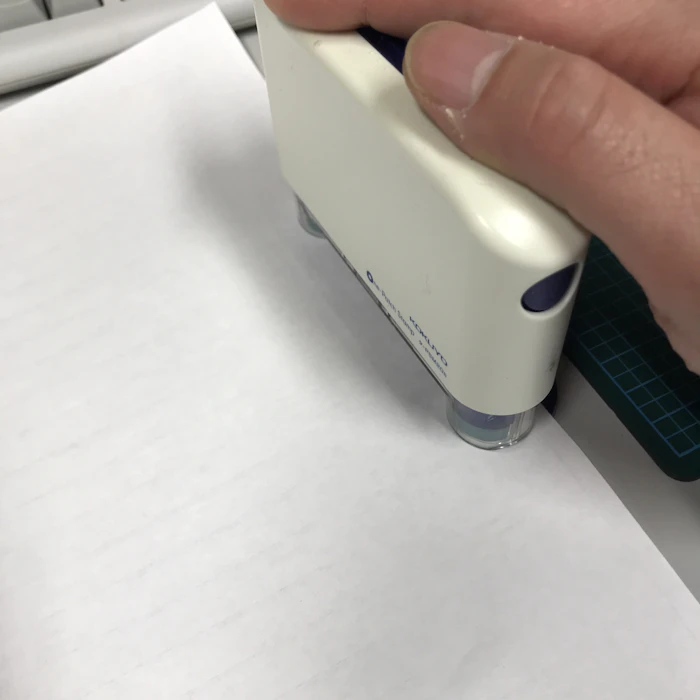 コクヨ ワンパッチスタンプ 2穴タイプ タ-PSM20B 1枚目