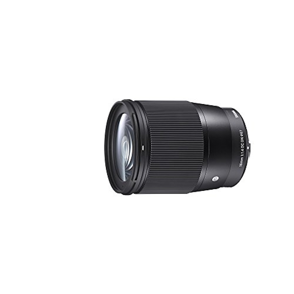 SIGMA 16mm F1.4 DC DN 1枚目