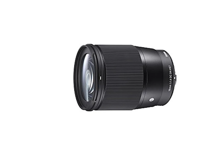 SIGMA 16mm F1.4 DC DN 1枚目