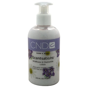 CND センセーション ハンド&ボディローション ワイルドフラワー&カモミール 1枚目