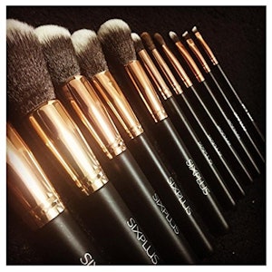 Six Plus 貴族のゴールド メイクブラシ11本セット ブラウン化粧ポーチ付き 1枚目