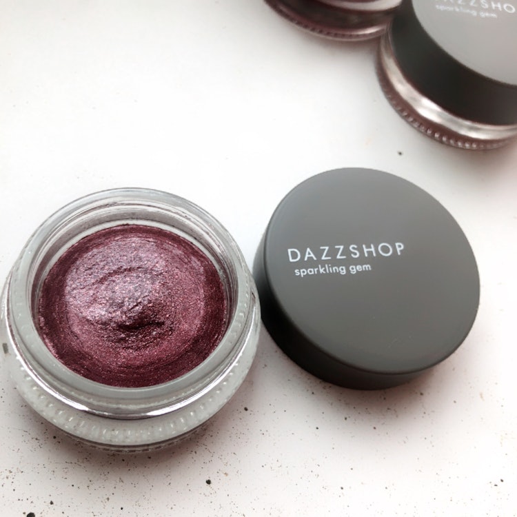 Dazzshopマニアが使い方も伝授 アイシャドウからリップまでおすすめアイテム11選 Mybest