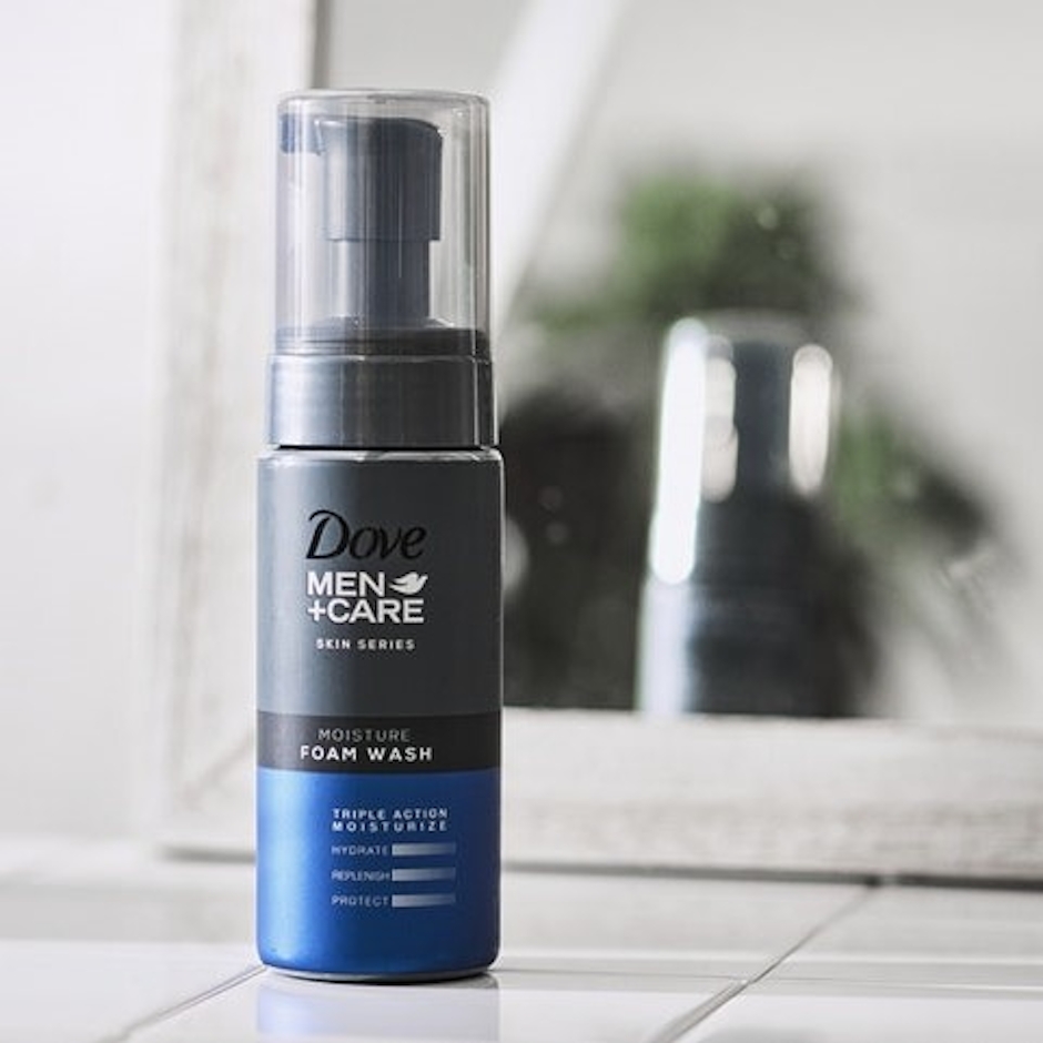 ユニリーバ・ジャパン Dove MEN+CARE 泡洗顔料 モイスチャー 1枚目