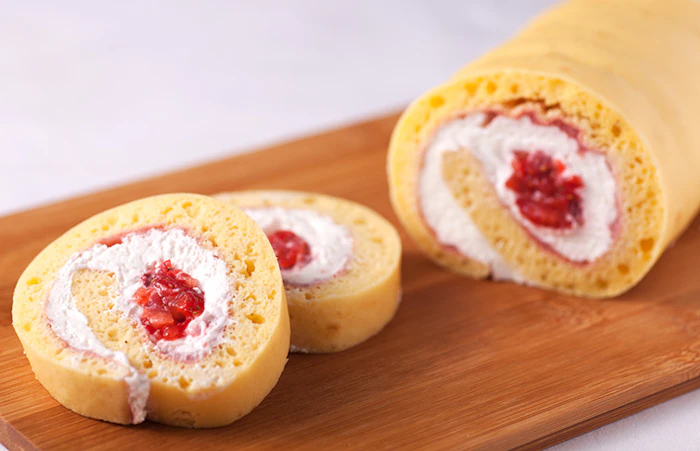 おたるダイニング 苺ロールケーキ 1枚目