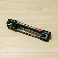マンフロット befreeアドバンス カーボンT三脚キット MKBFRTC4-BH 1枚目