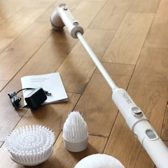 ElleSye バスポリッシャー 電動お掃除ブラシ 1枚目