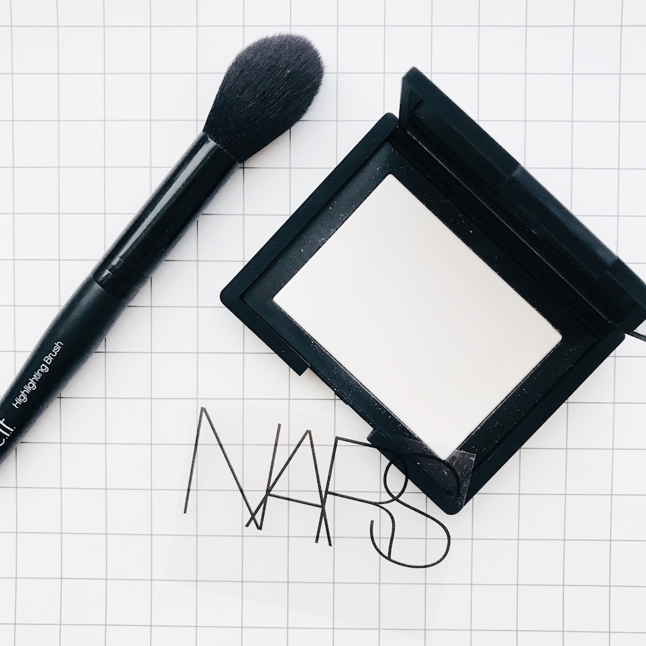 NARS ライト リフレクティング セッティング パウダー プレスト 1枚目