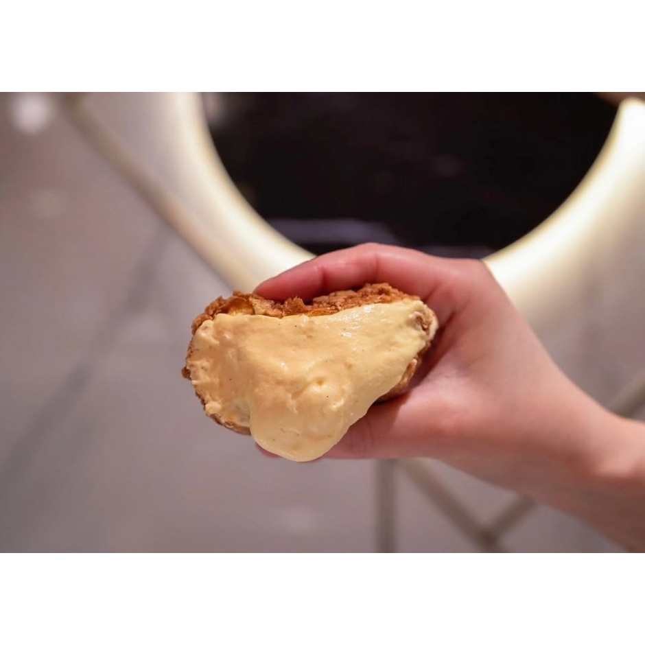 PÂTISSERIE TEN& バニラシュークリーム 2枚目