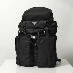 PRADA Re-Nylon xサフィアーノレザー バックパック 1枚目