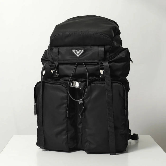 PRADA Re-Nylon xサフィアーノレザー バックパック 1枚目