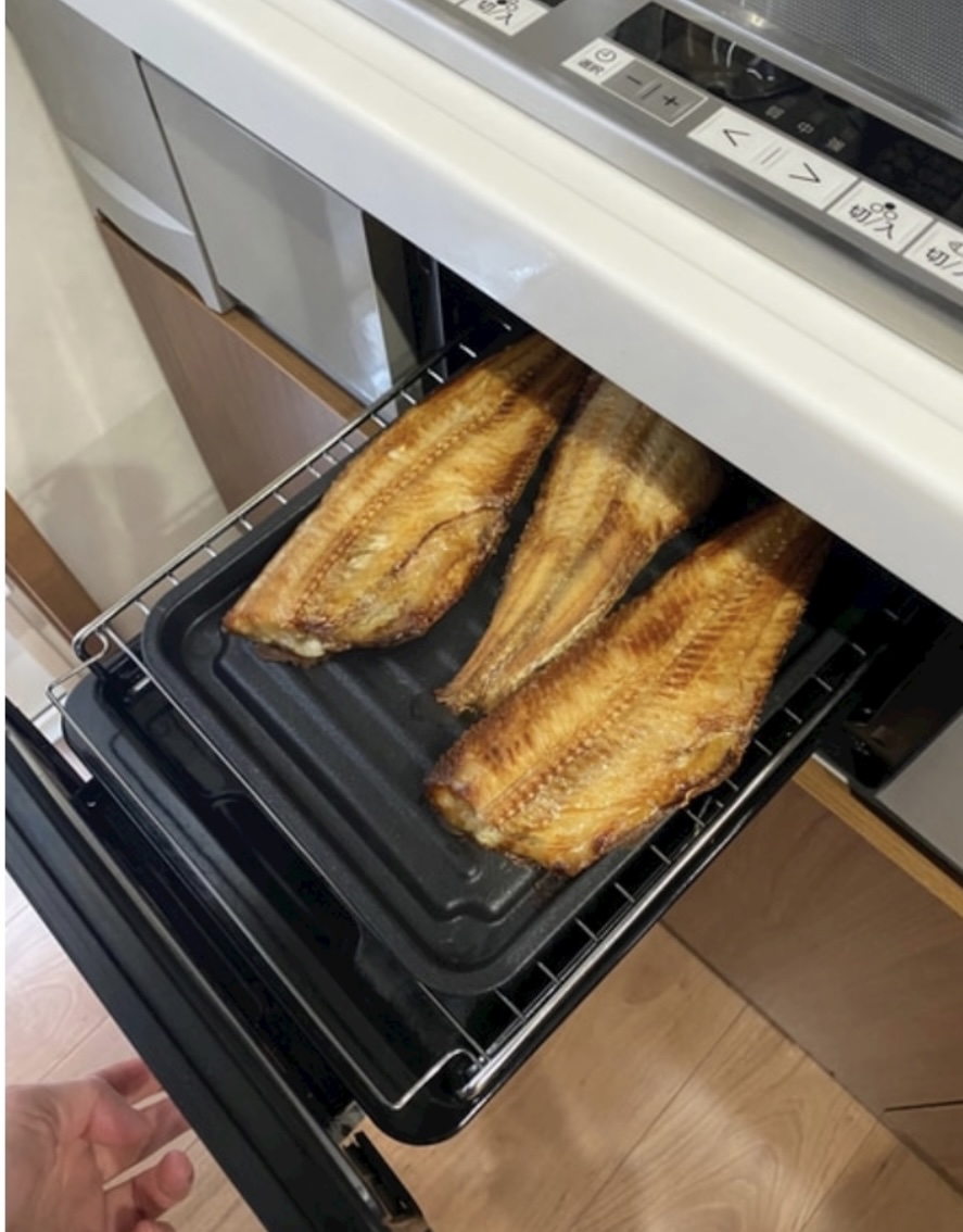 ＼早く買えば良かった！／【安心お届け】グリル専用焼き魚トレー ワイド マーブルコート 穴なし グリル用 魚焼きトレー グリルプレート グリルトレー 魚焼きグリル プレート グリル皿 7枚目