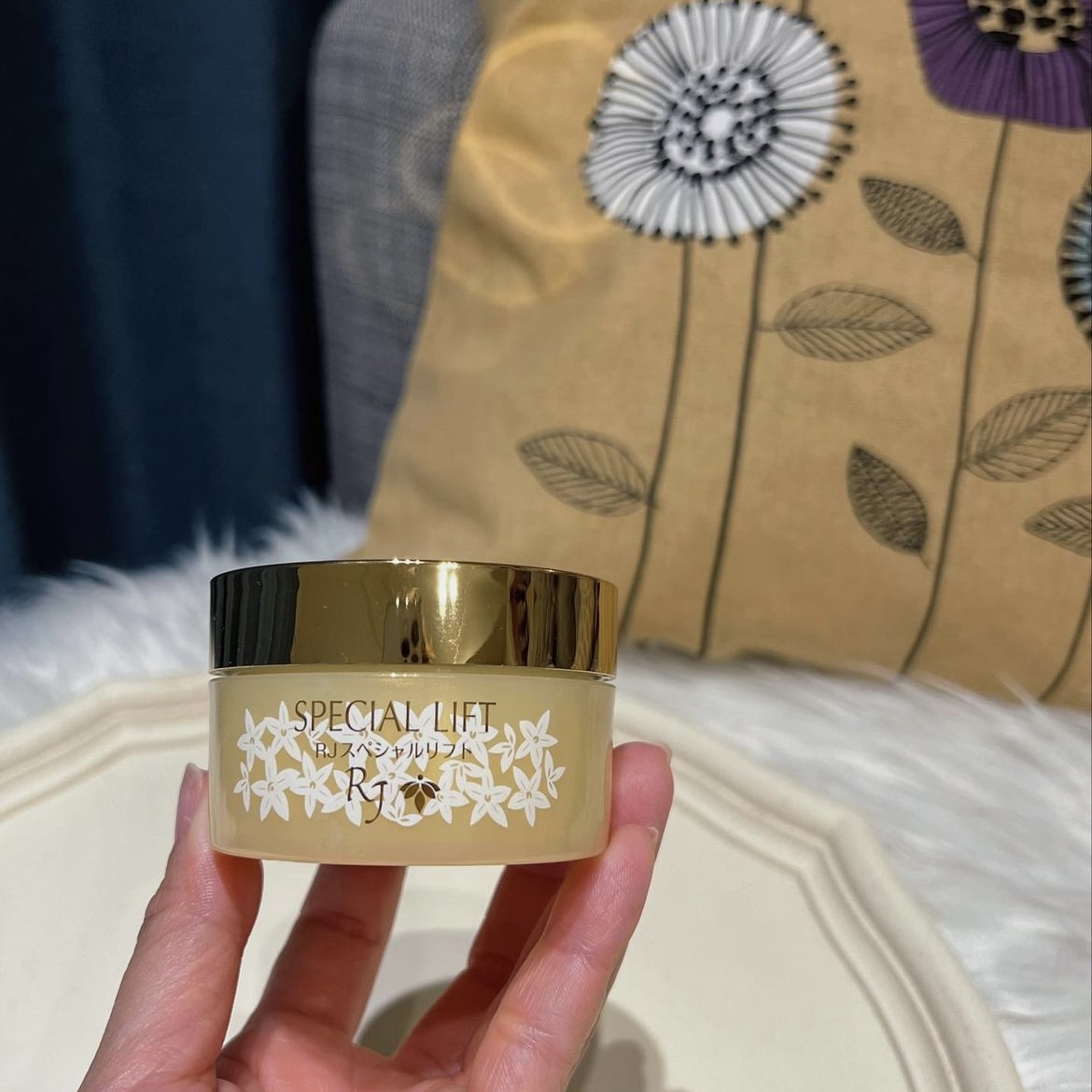 山田養蜂場 RJスペシャルリフト（ジェルクリーム） ＜60g＞ [ ジェルクリーム 保湿 ヒアルロン酸 エラスチン コラーゲン 1枚目