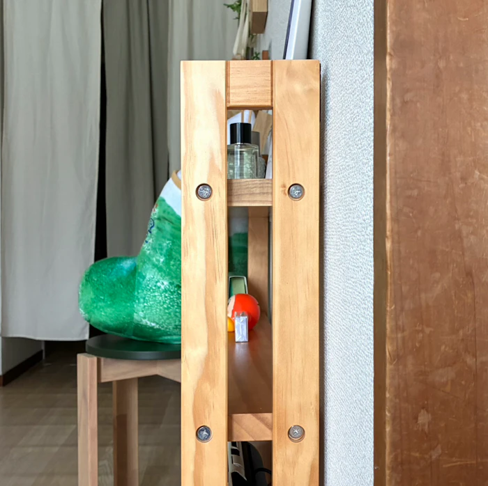 ベルメゾン ピンで壁付け 薄型 収納ラック 天然木 ロータイプ | 幅80cm 奥行12.5cm 高さ86cm 6枚目