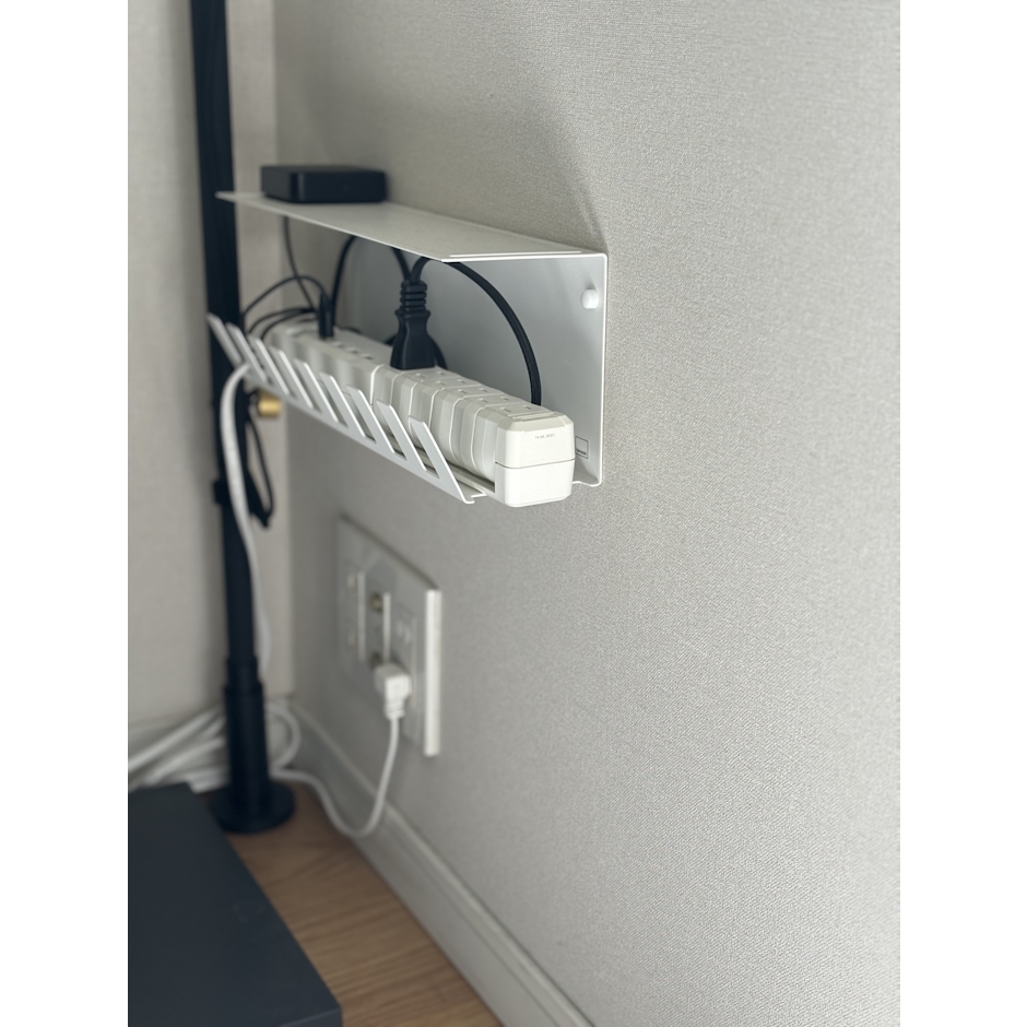 山崎実業 山崎実業(Yamazaki) 【 石こうボードピンセット・木ネジ 付属 】 デスク下 電源タップ 収納ラック ホワイト 約W34×D10.5×H12 タワー tower まとめてすっきり 取付け方選べる 6049 1枚目