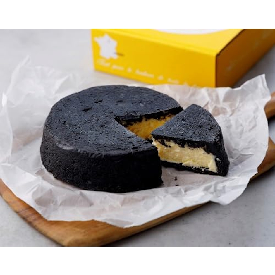 フランス菓子工房 ラ・ファミーユ まっ黒チーズケーキ Mサイズ 5枚目