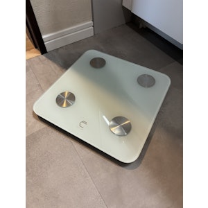 FEELLINE 体重計 スマホ連動 体組成計 身体測定器「FEELLINE(フィールライン)ATW」 1枚目