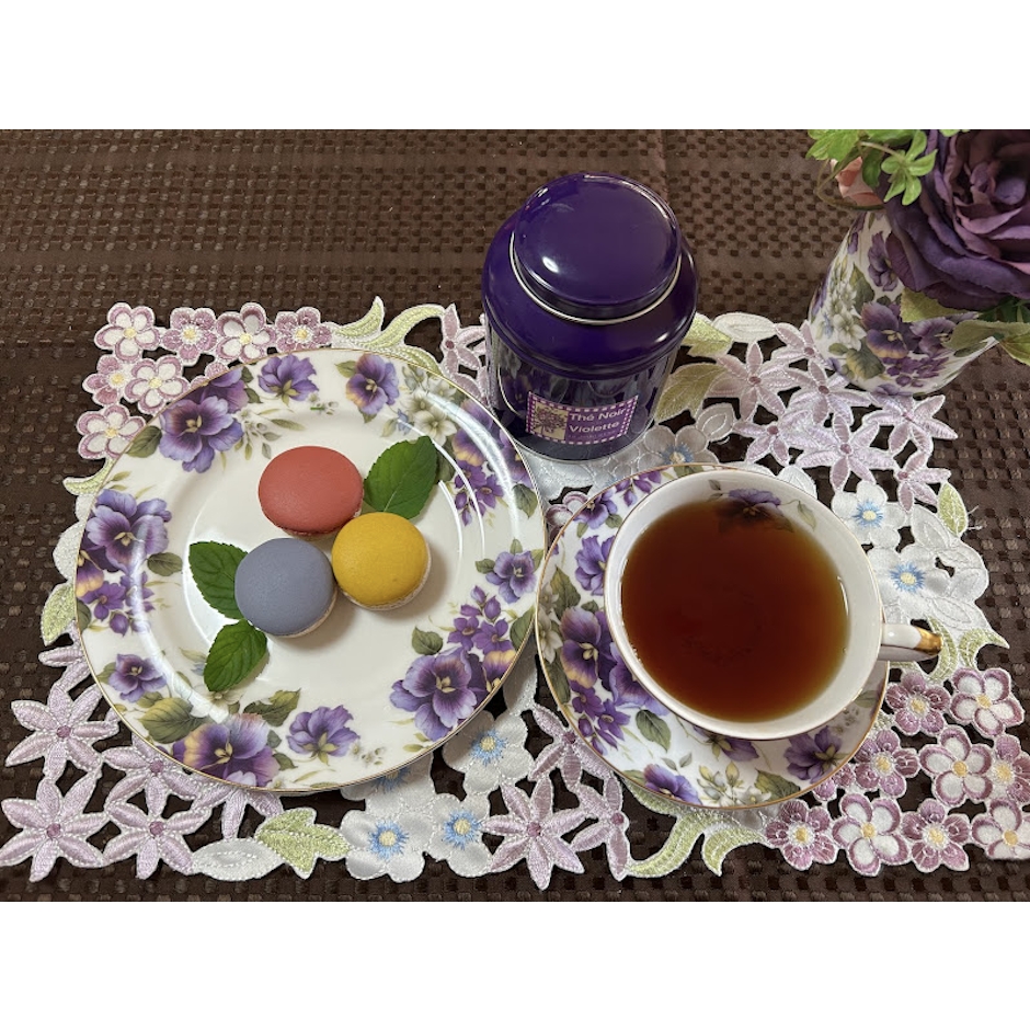 輸入元:ハートアートコレクション すみれ紅茶(ブラックティー/バイオレット)缶入りLサイズ(茶葉130g) 1枚目