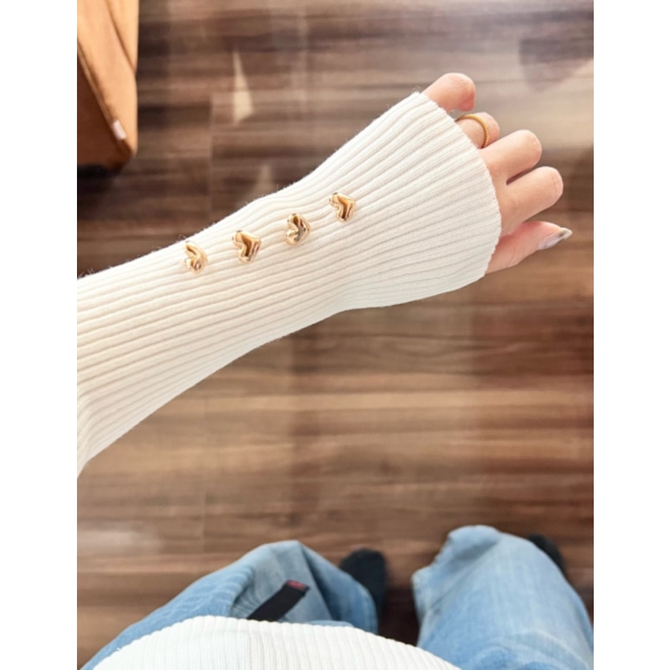 【半額クーポン対象】ハートボタン リブニット トップス 大人可愛い デザイン袖 シンプル 大人可愛い キレイめ トップス レディース おすすめ おしゃれ フリーサイズ メール便 2024春夏新作 【lss24-tp137】【予約販売:3月28日入荷予定順次発送】【送料無料】メ込2 2枚目