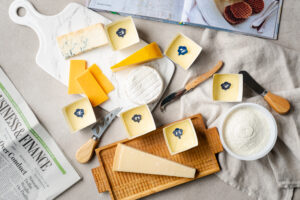 ウメダチーズラボ 6種のチーズのチーズケーキ 1枚目