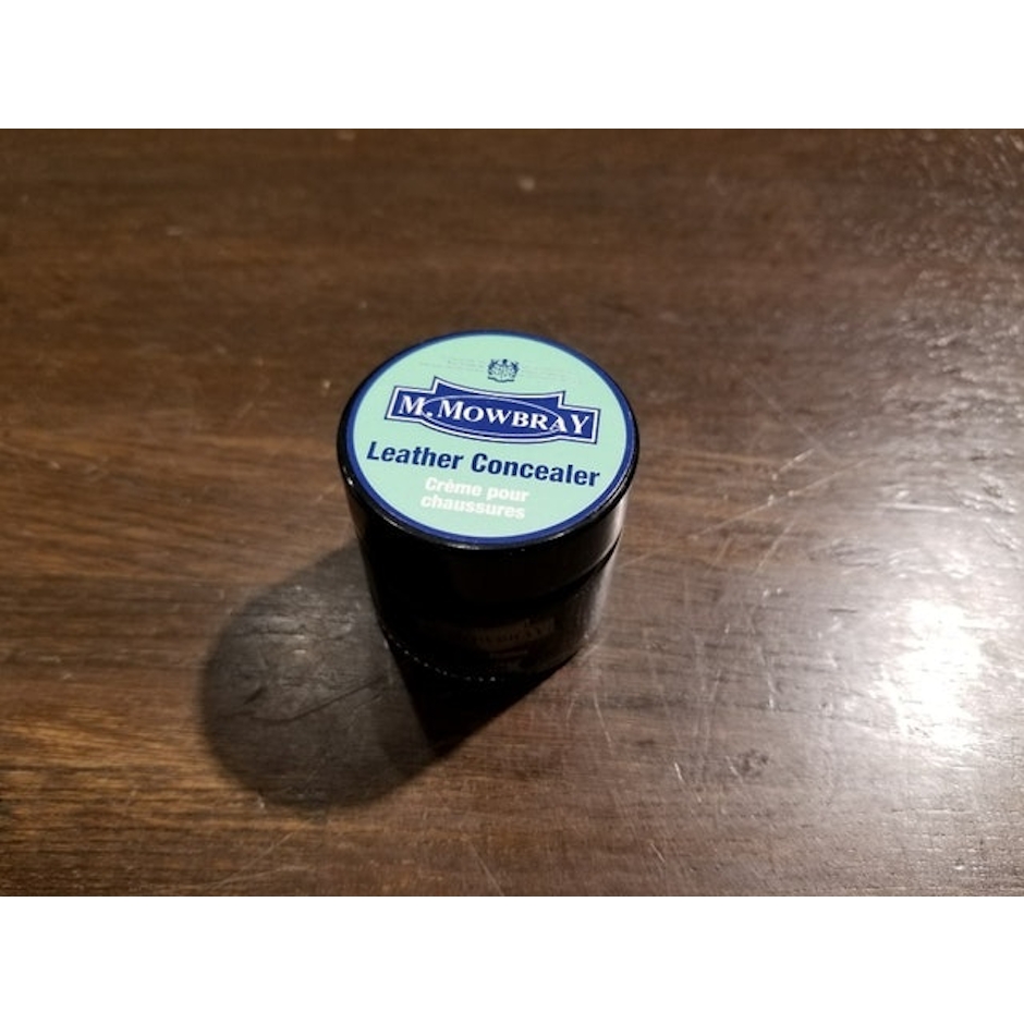 R&D エム.モゥブレィ レザーコンシーラー 1枚目