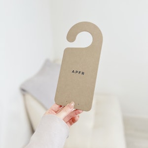 アポテーケフレグランス クローゼットタグ エアーフレッシュナー ドアノブ クローゼット タオルハンガーなどに APFR CLOSET TAG プレゼント ギフト メール便可 おうち時間 1枚目