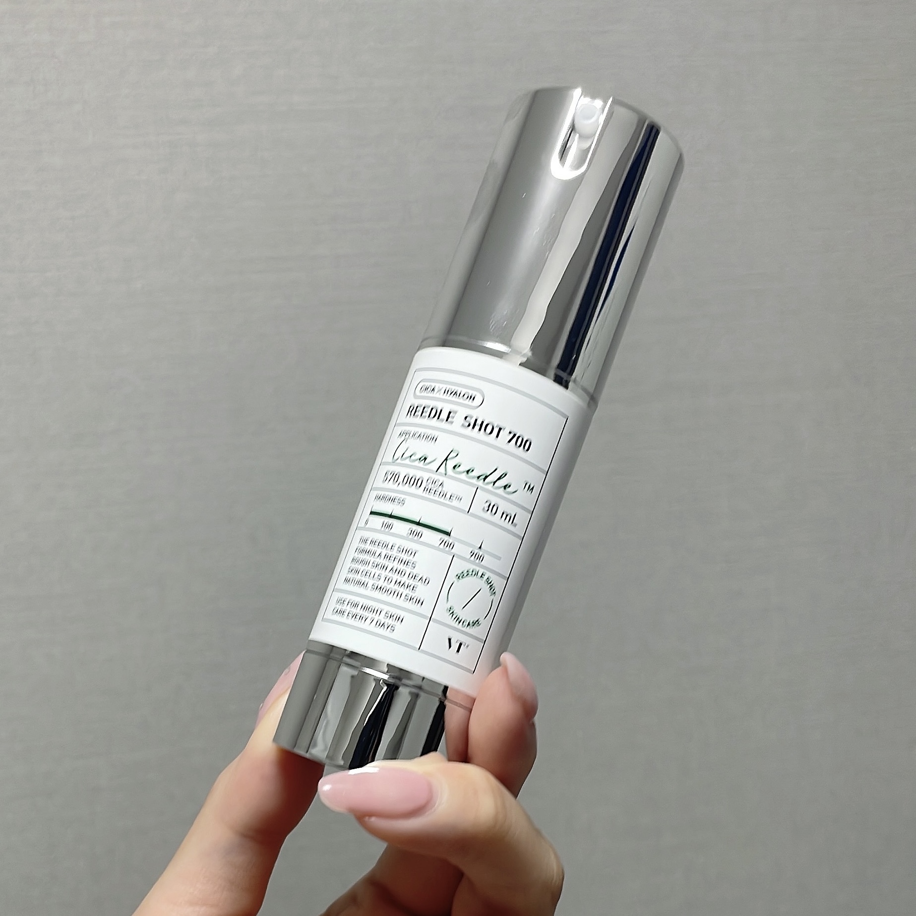 VT 【VT公式】【 リードル ショット 700 ( ブースター 美容液 / 30ml) 】 導入液 エッセンス ブースター シカ CICA ヒアルロン 美容成分 エイジングケア うるおい 保湿 角質ケア ブラックヘッド 毛穴 浸透 トラブル肌 ツヤ肌 ホームケア 韓国 コスメ 化粧品 スキンケア 肌 顔 1枚目