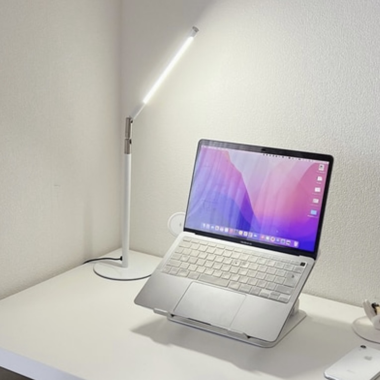 デスクスタンド 電気スタンド LED デスクライト 卓上ライト デスクライト led 学習机 学習用 目に優しい おしゃれ 調光 ライト 照明 間接照明 スタンドライト テーブルライト テーブルスタンド 読書灯 ledライト 寝室 在宅勤務 おすすめ 1枚目