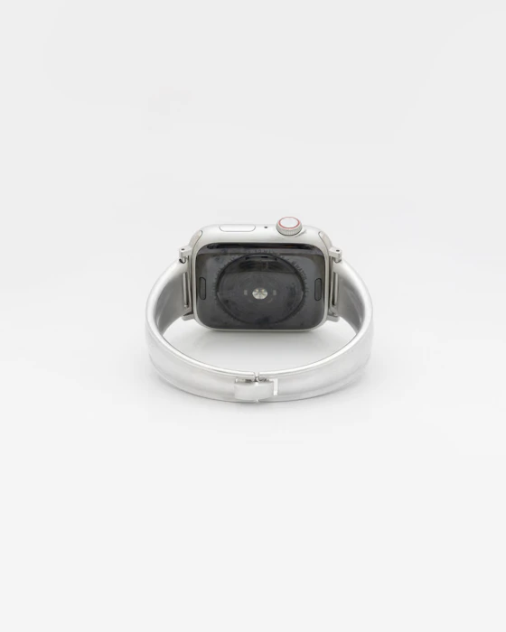 h'eres Apple Watch vintage - like silver band 6枚目