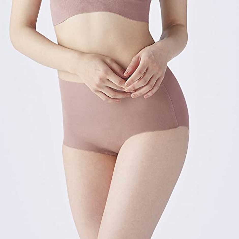 普通の下着履いた熟女